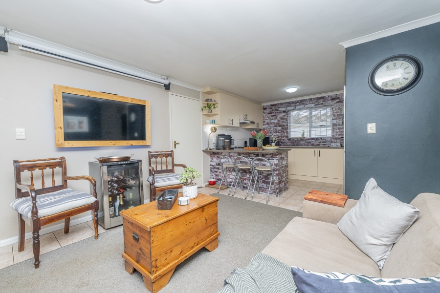 To Let 2 Bedroom Property for Rent in Sonstraal Heights Western Cape